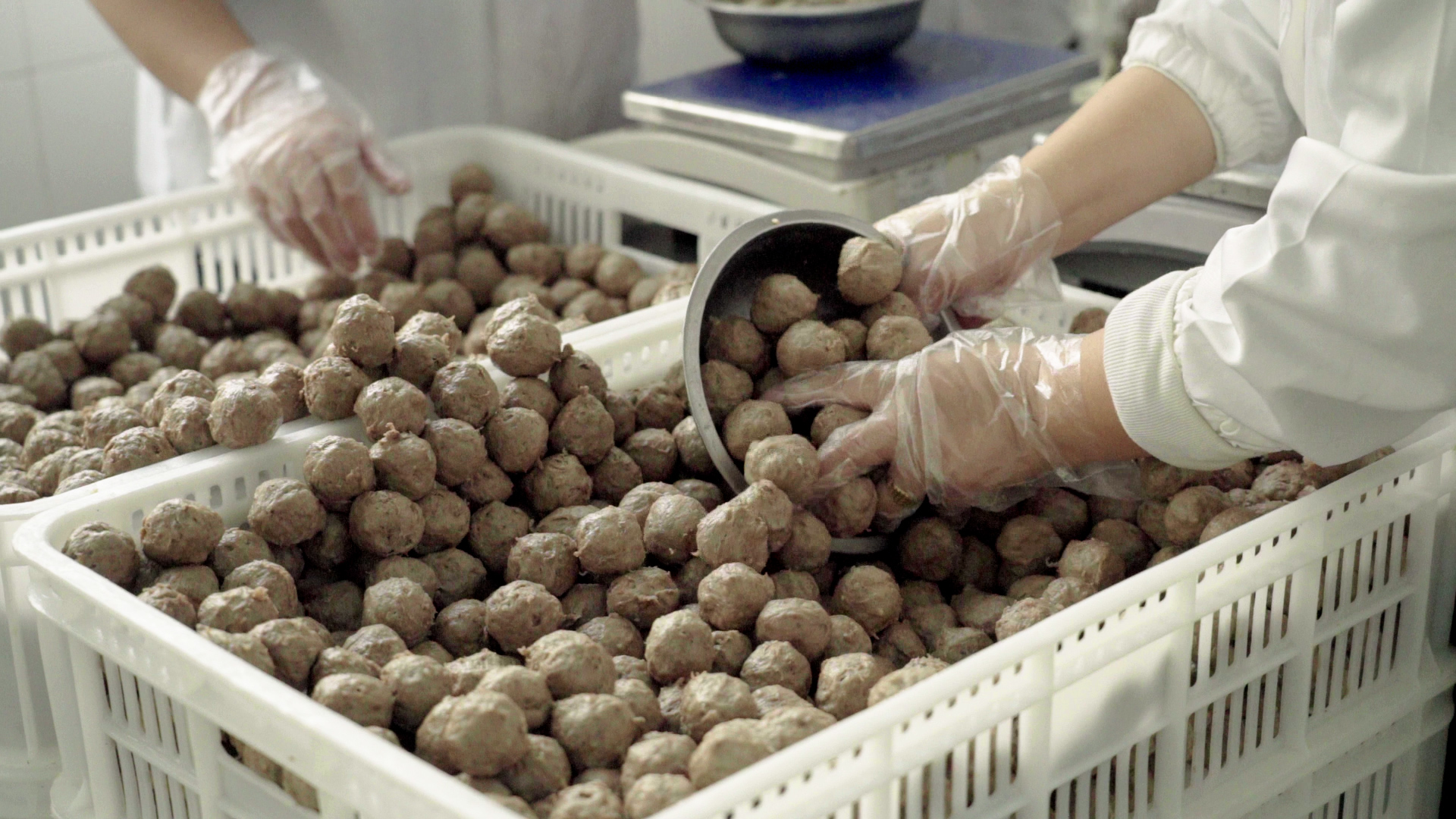 在拼多多年貨節(jié)上，多款牛肉丸熱銷。攝影：唐顧笑 朱俊毅.jpg