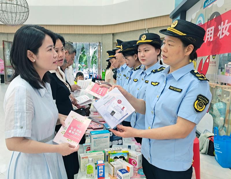 江西于都開展“5·25愛膚日”主題宣傳活動_于都開展“5·25愛膚日”主題宣傳活動 (1).jpg_e5e06bc056814df7ba365118885d717f.jpg