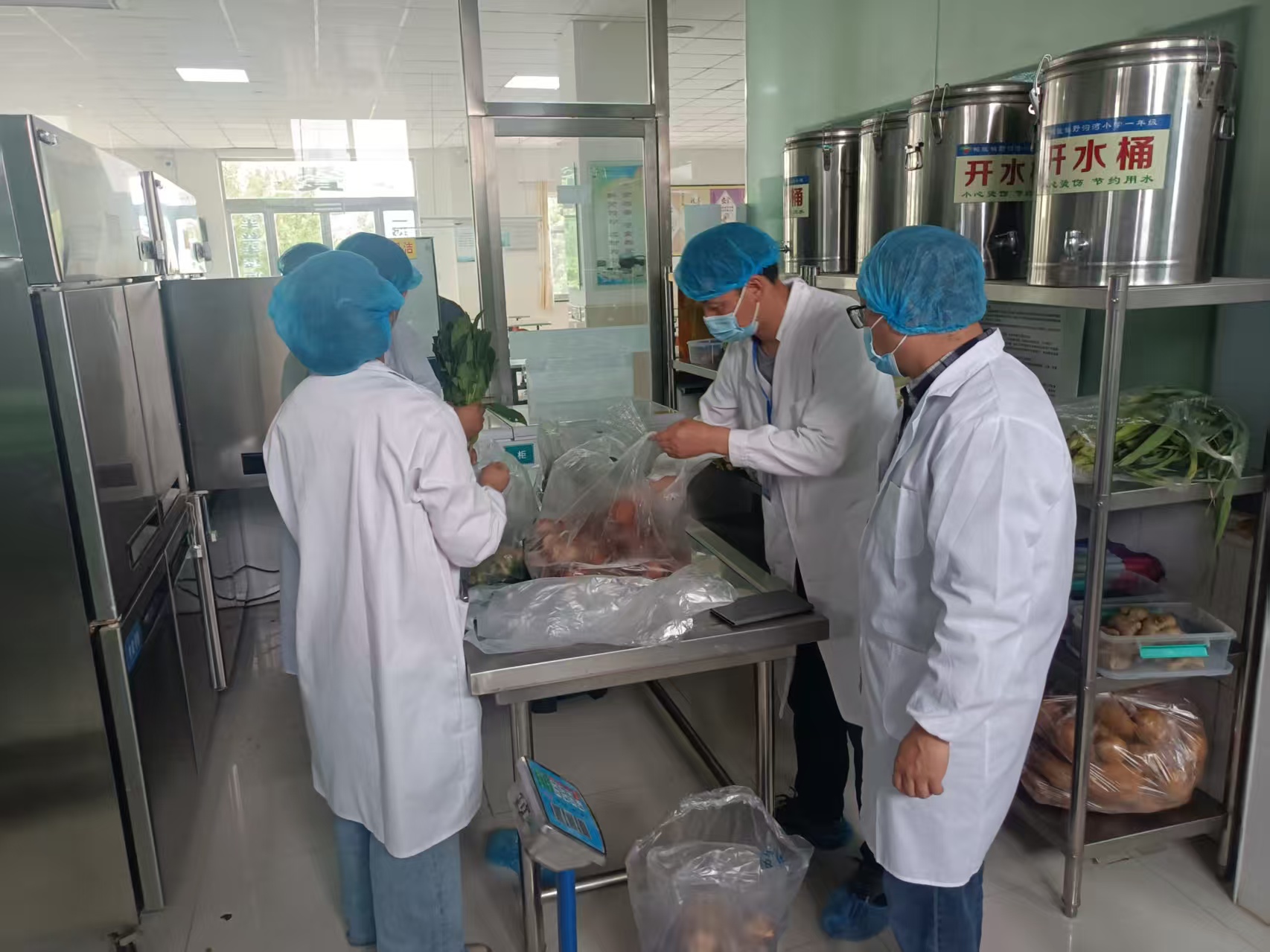 甘肅省臨澤縣市場監(jiān)管局快檢小舉措 護航大民生_微信圖片_20250523211513.jpg_84ebbf4cc4a34971abb1fac0a5154045.jpg